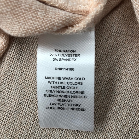 Peyton Primrose Shoulder Cut Out Sweater size Large - Picture 8 of 10